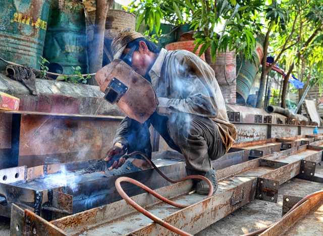 Man welding